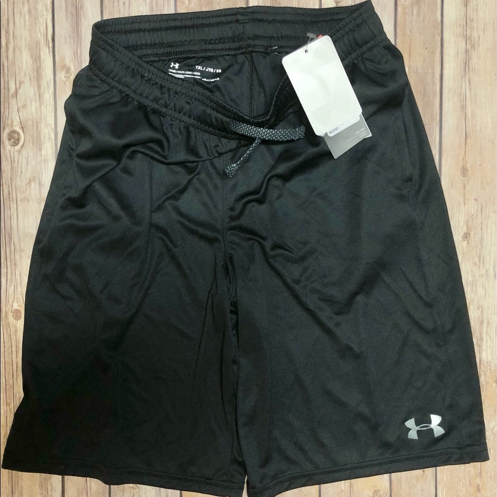 Under Armour boys shorts YXL